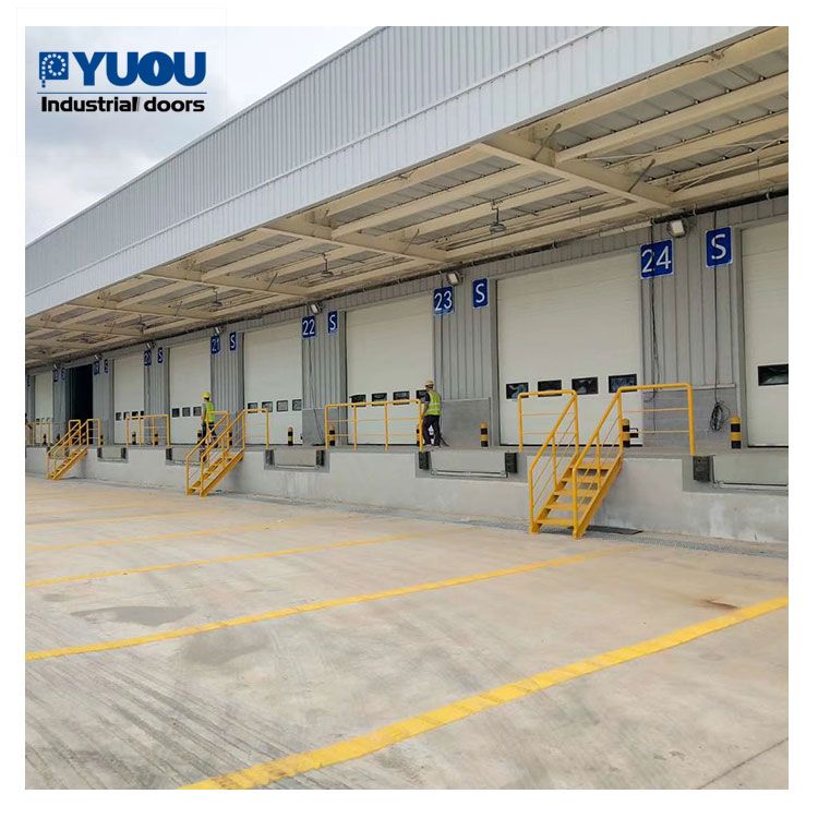 滑升門廠家:防火卷簾系統(tǒng)常見問(wèn)題及解決方案